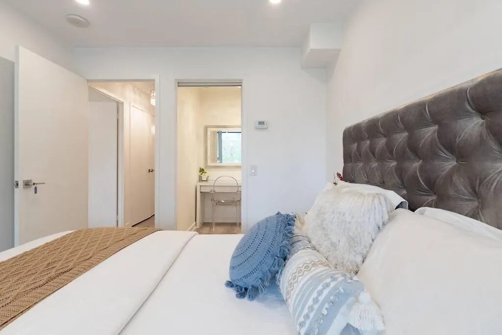 Luxe 2 Bed Suite Downtown Toronto Near Waterfront 0*,  Canada